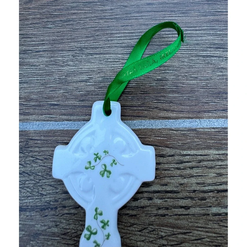 Royal Tara Ireland Fine Bone China Celtic Cross Shamrock Ornament Green Ribbon
